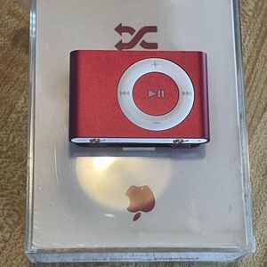 Apple Red shuffle, limited edition, never used inbox